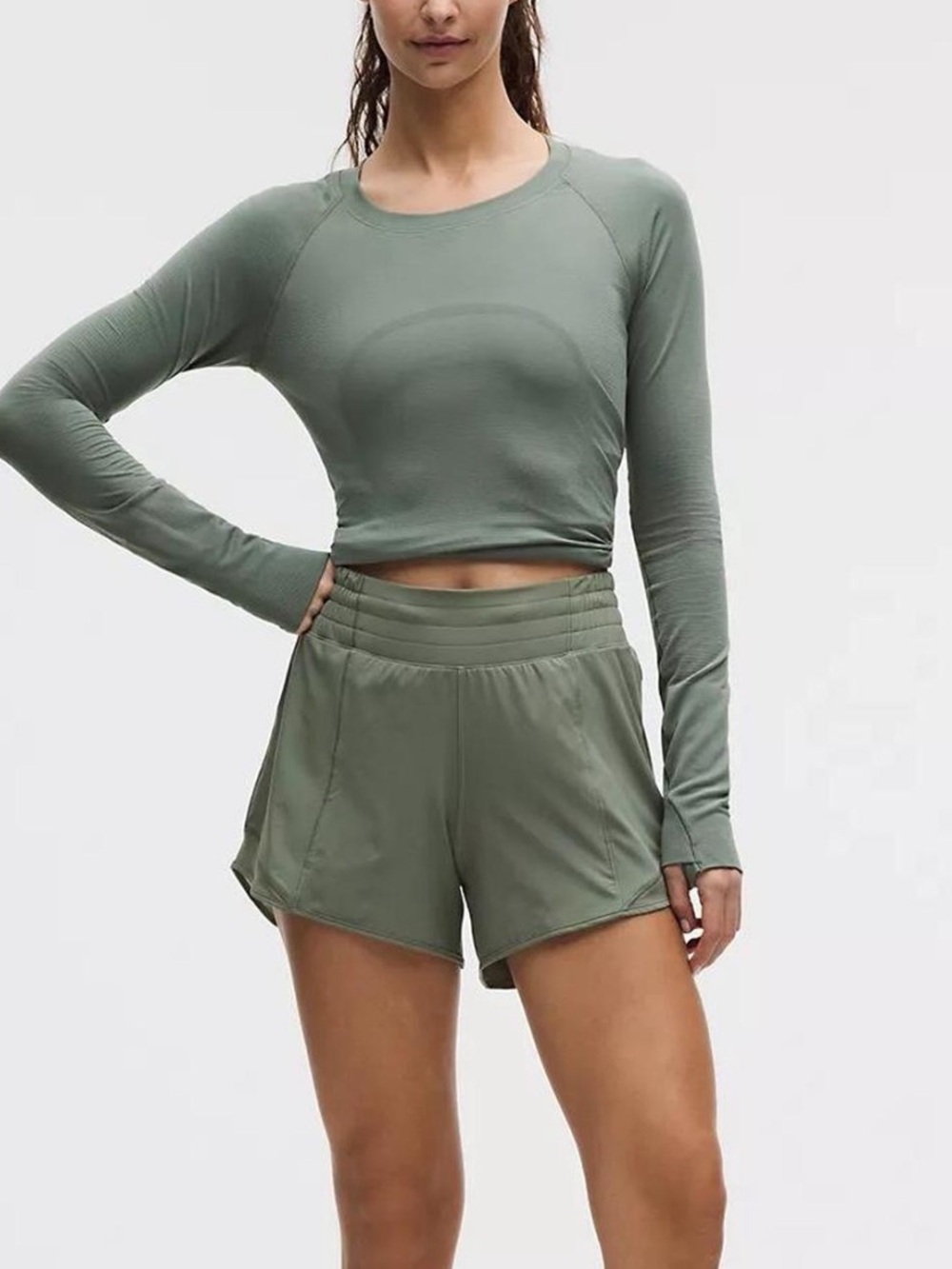 Swiftly Tech Long-Sleeve Shirt 2.0
Hip Length Willow Leaf Sage Green 6
